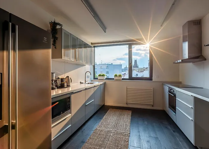 5Br+2Bath Old Town Loft Luxe Brickhouse, A/C